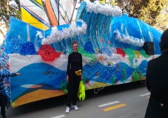 Il Carro "Surf e Windsurf" con l'Artista